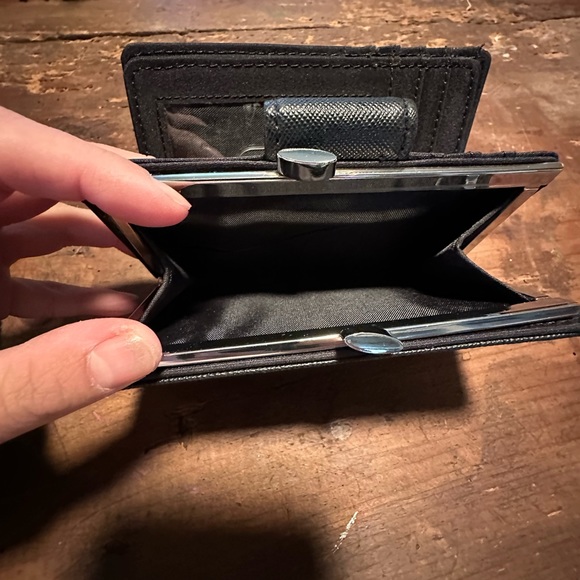 Black wallet - Picture 2 of 5